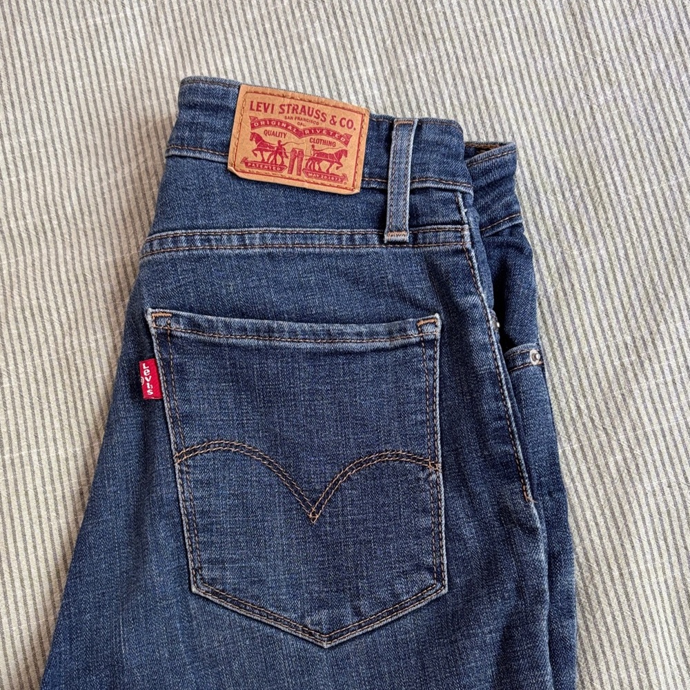 Levi's Dark Blue High Rise Skinny Ankle Denim Jeans